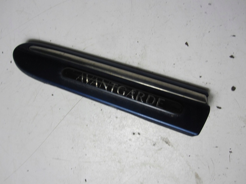 фото №1, Заглушка крыла передняя левая mercedes w203