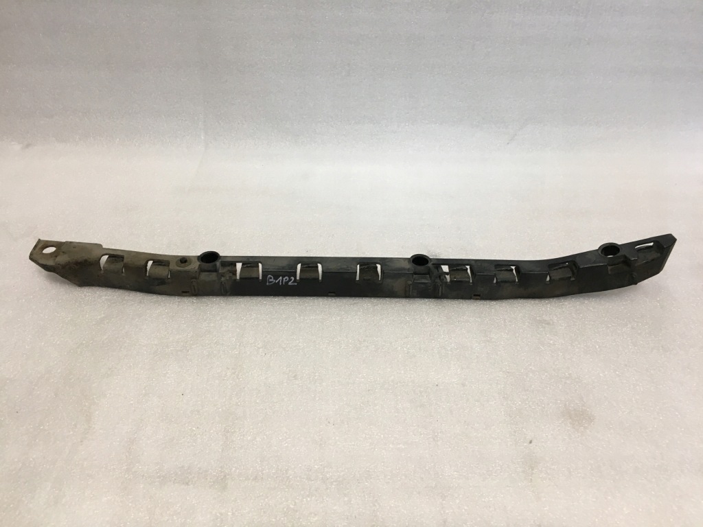 фото №1, Mercedes w204 напрямна бампера правий задня a2048800630