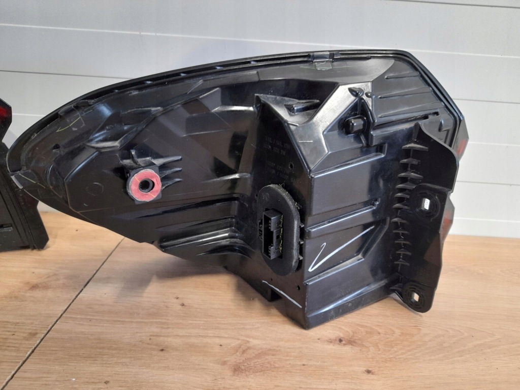 Купить Bmw x3 g01 рестайлинг  led фара правый  задняя