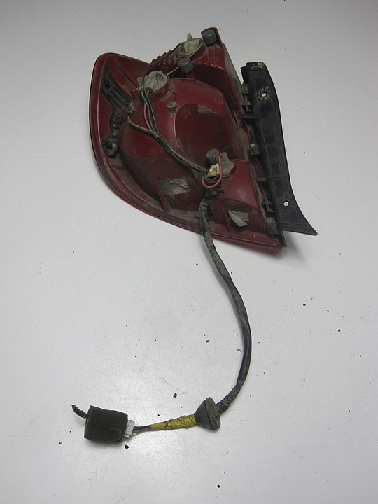 фото №10, Лампа задняя правая hyundai accent 04r 226