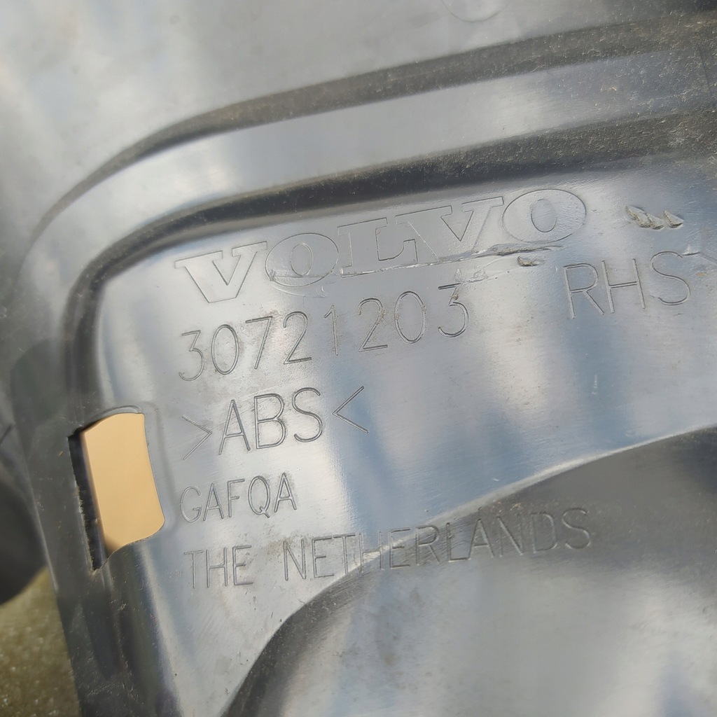 фото №9, Volvo xc60 i 08- обшивка багажника правый задняя обивка 30721203