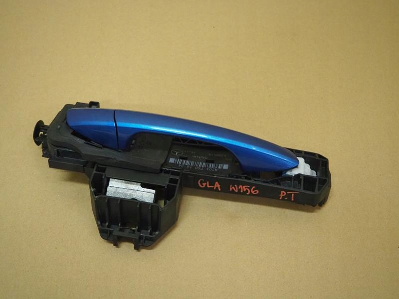 Купить Ручка наружная дверь правых задних gla x156