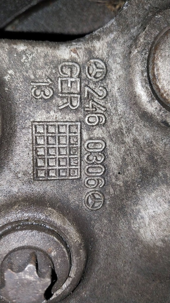 фото №6, Поворотный кулак рычаг левый задняя kpl a2460306 mercedes w246 w176 w117