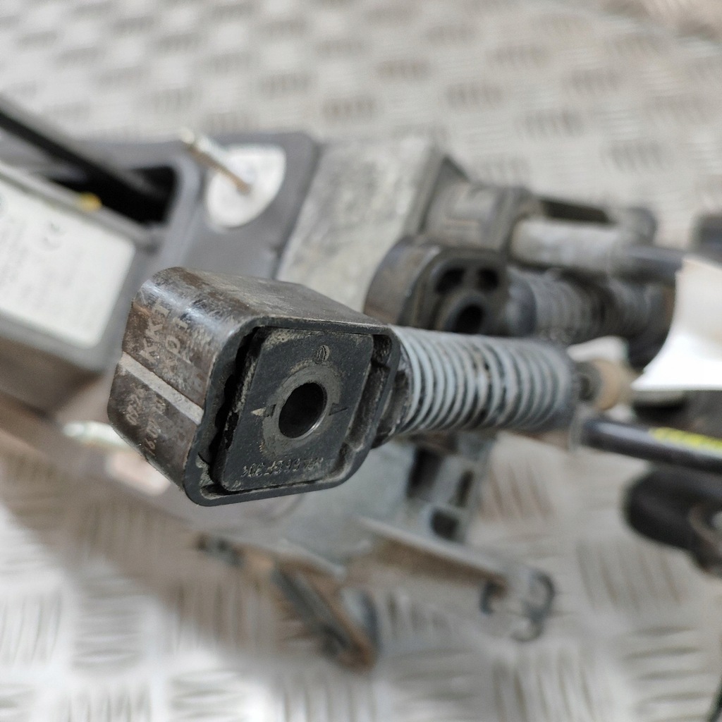 фото №6, Volkswagen sharan 2011 домкрат перемикання передач / верхній