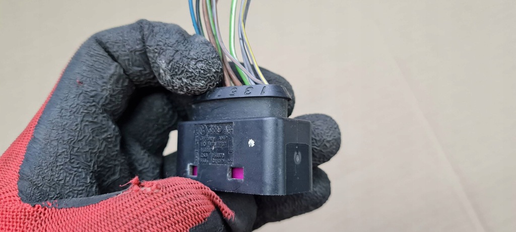 фото №10, Q5 8r штекер лампы перед передняя 1j0973737 a4 b8 a5 a7 4g a5