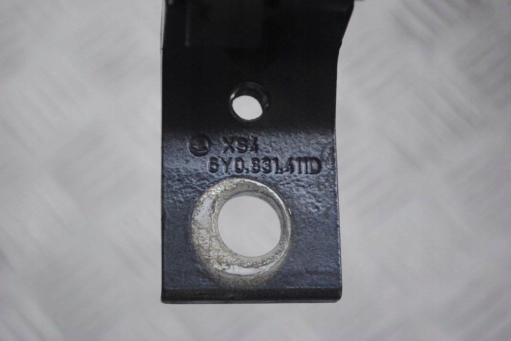 фото №4, Петля дверь 6y0831411d skoda octavia ii lift