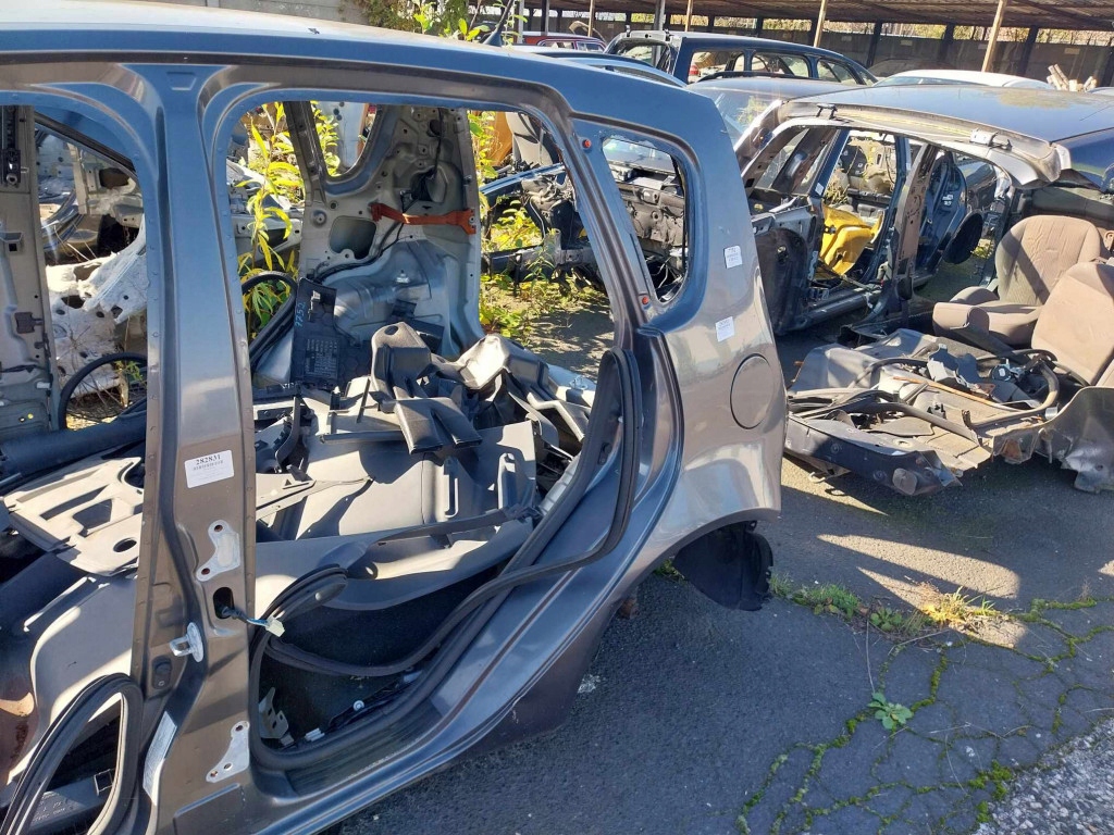 фото №1, Colt vi z30 5d 5 двері крила задня лівий чверть 16h