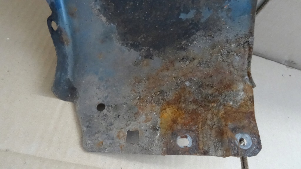 Mazda 626 gf крило правий перед в Україні