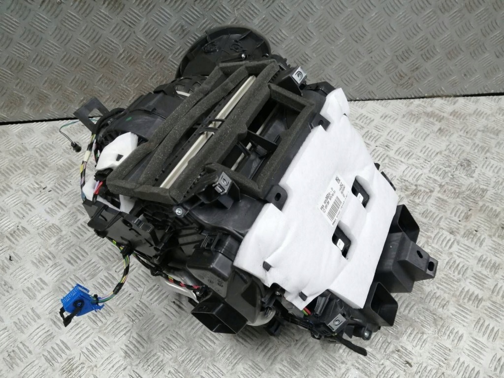 фото №1, Peugeot оригинальный номер 9826065380 отопитель