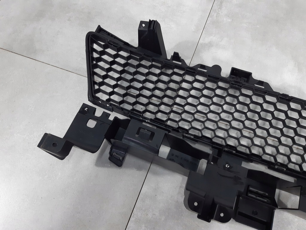 фото №10, Dacia sandero ii logan ii решітка середня бампера перед 622540565r