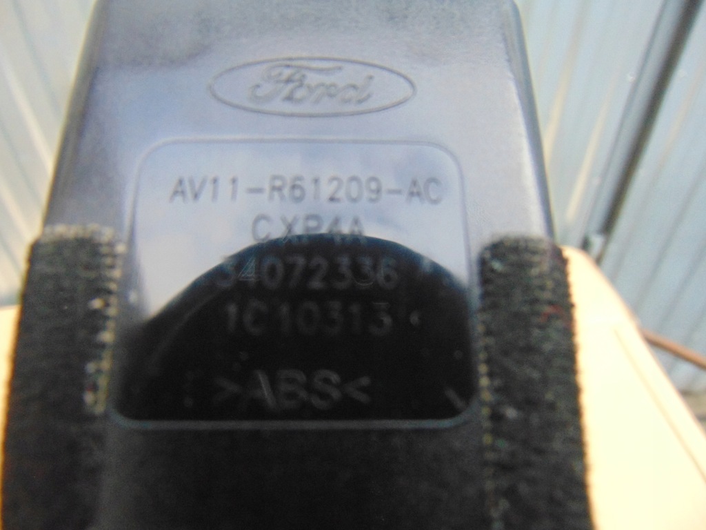 фото №16, Клипса поперечина безопасности левая правая передняя перед ford b-max