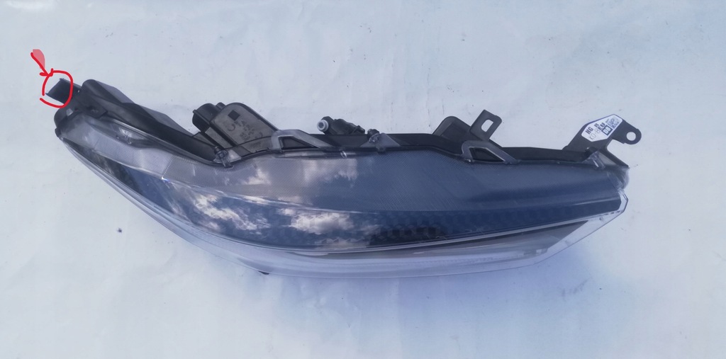 фото №6, Toyota yaris iv 19- лампа правая передняя