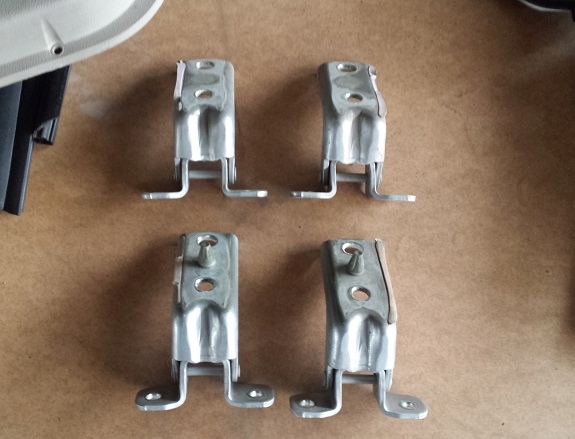 фото №1, Mustang 2010+ петля дверь засов кронштейн кронштейн