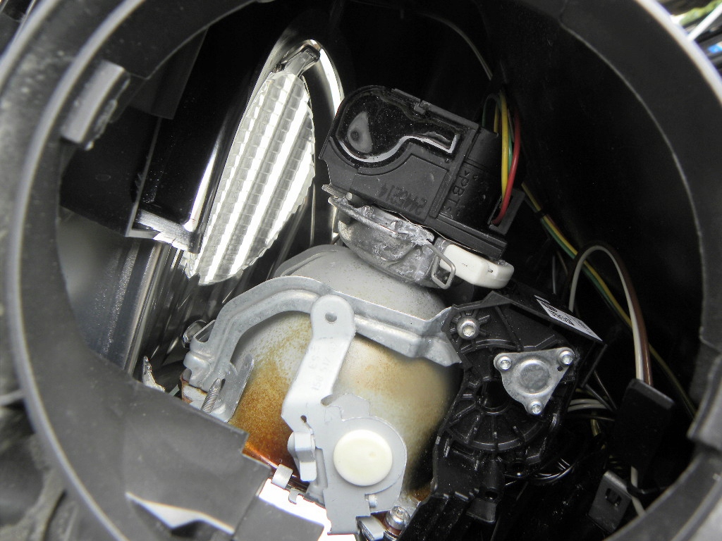 фото №4, Mercedes r klase w251 кронштейн перед правая bi-xsenon