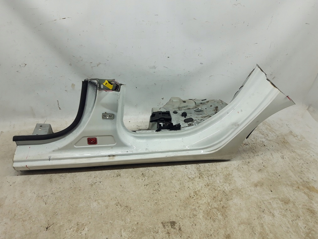 фото №1, Peugeot 308 ii t9 hb 13- порог левый