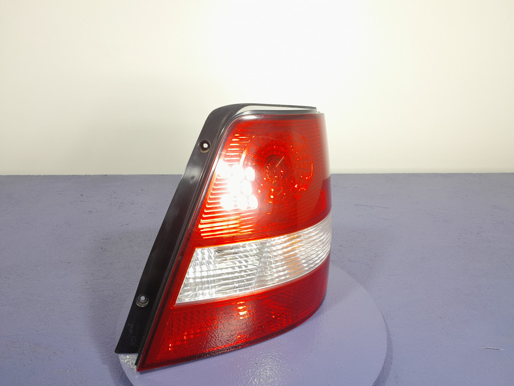 фото №1, Kia sorento i лампа задняя задняя правая eu