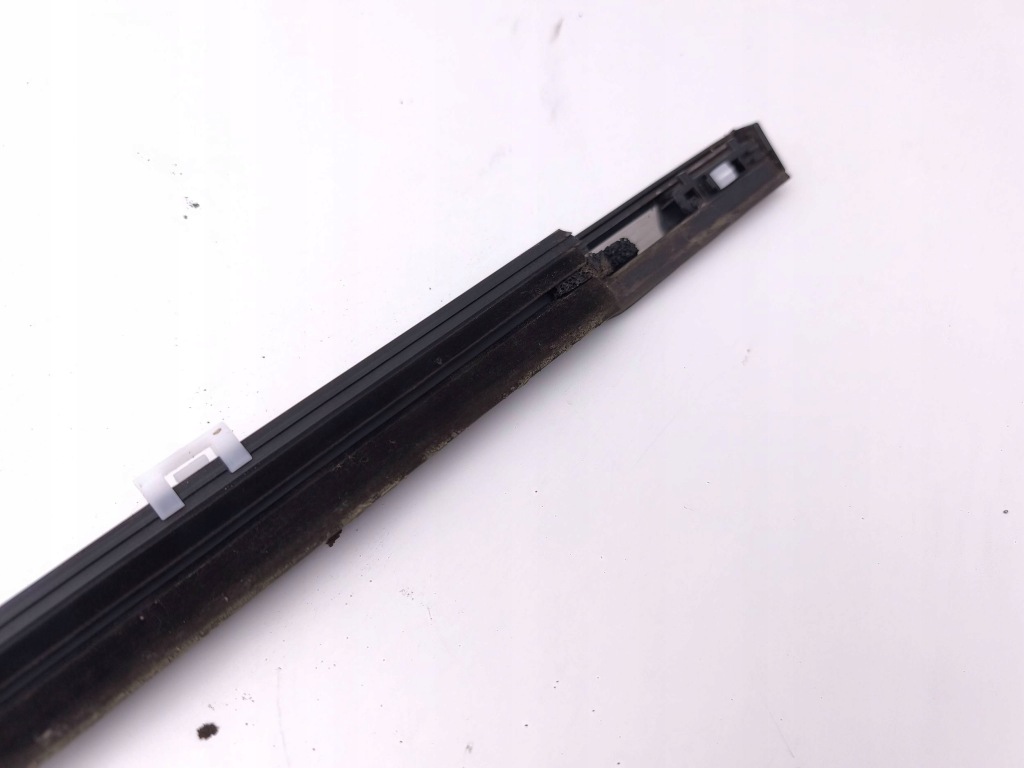 Kia sportage 2022 молдинг стекло задний Доставка