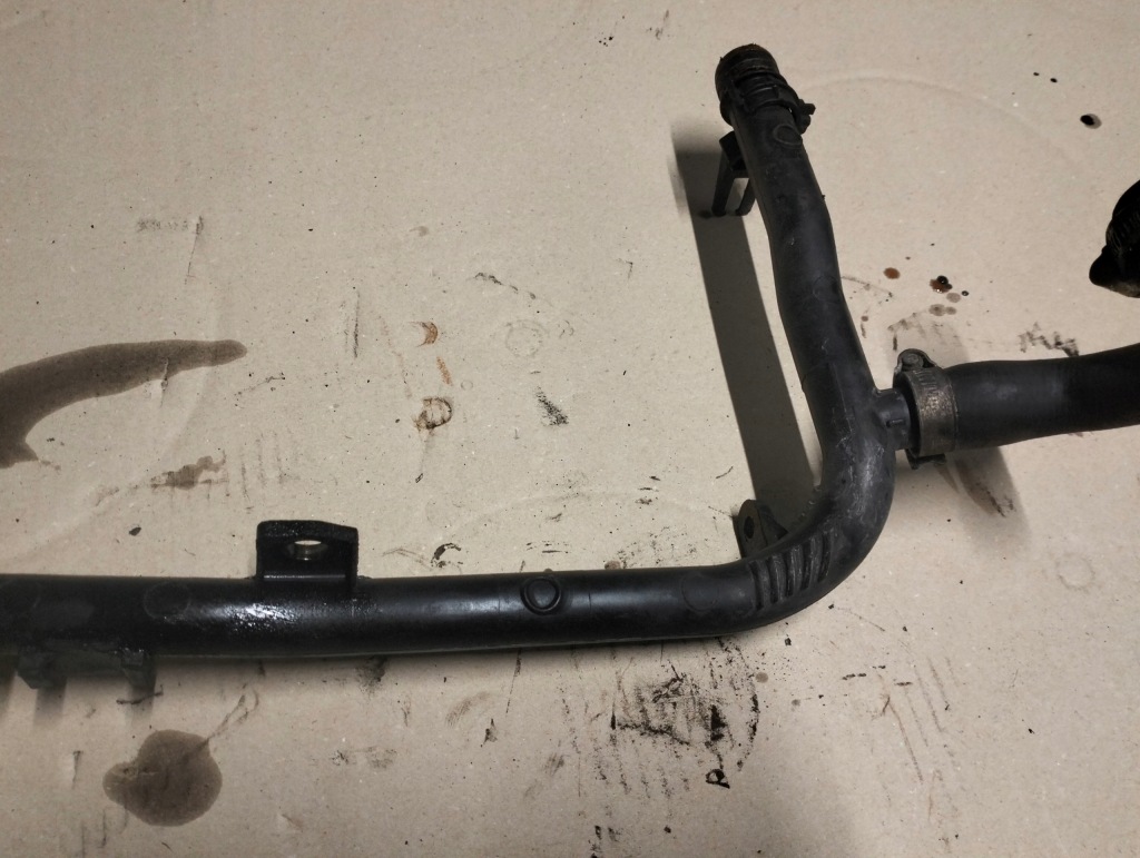 Шланг радиатора воды audi seat skoda vw 03l121065aj 1.6 tdi Цена