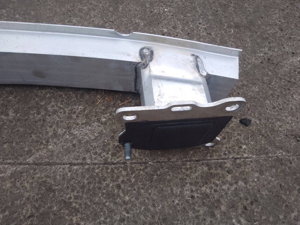 фото №7, Балка бампера задняя audi a6 c8 4k0807309