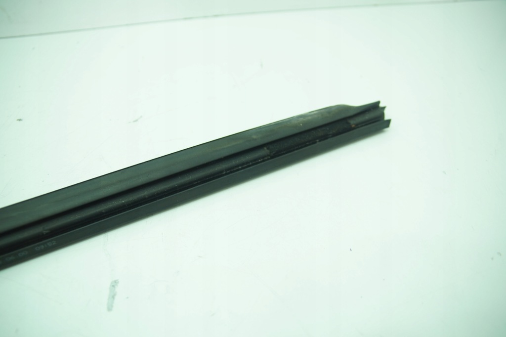 фото №13, Молдинг прокладка внутрішня оббивка задня ліва права mercedes cl w215