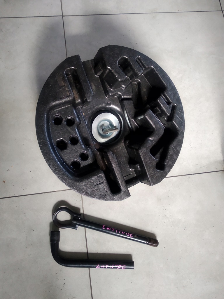 фото №1, Вкладыш колеса запасного renault latitude 995450001r 511120016r