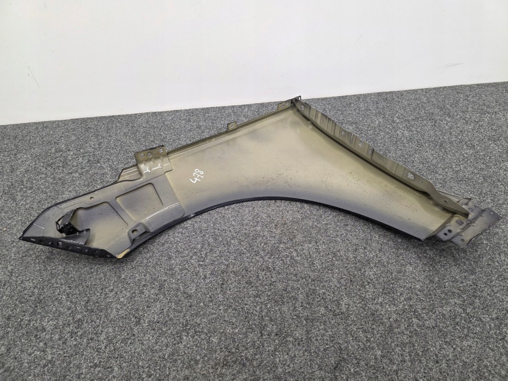 Крила перед передній правий range rover v vogue l460 2022 - Доставка