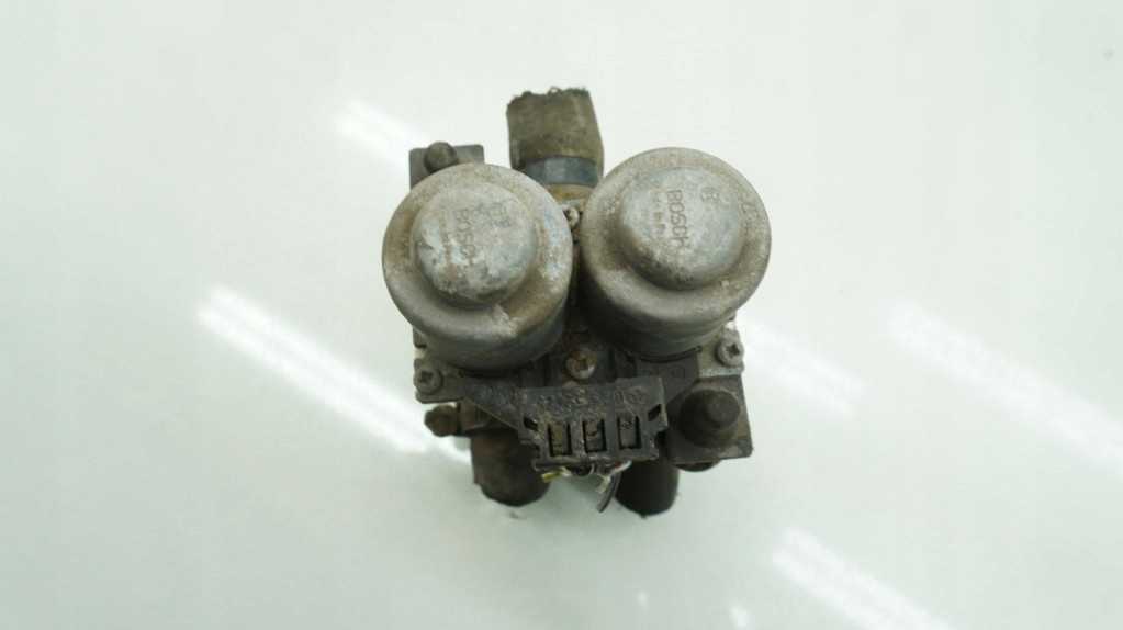 Mercedes w124 электро клапан циркуляция воды 1147412015 Киев