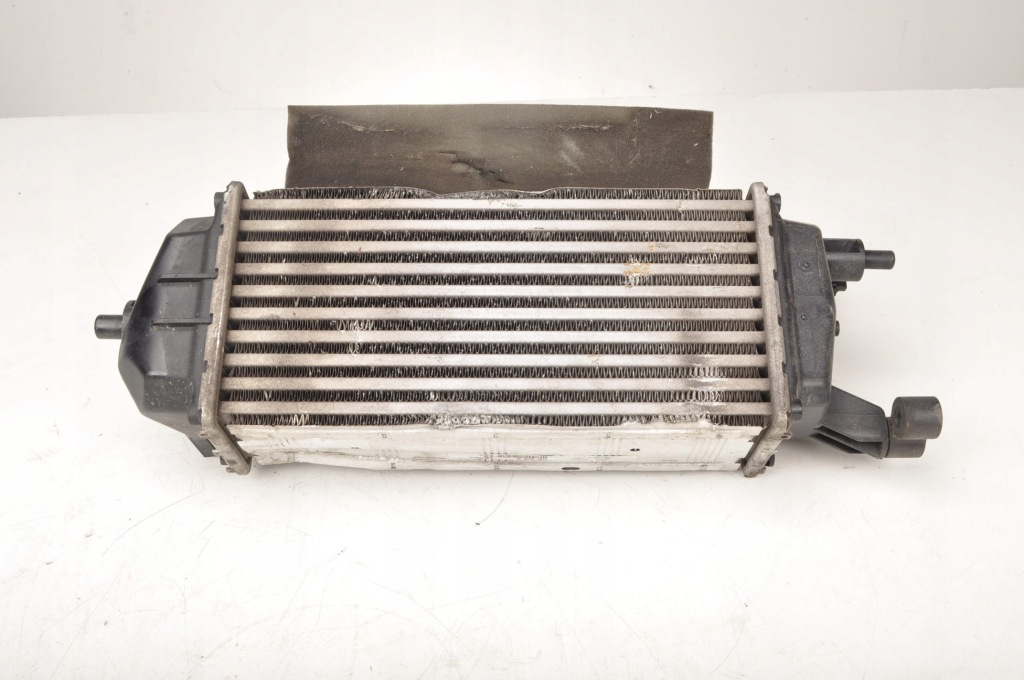 Купити Fiesta mk8 1.0 радіатор повітря інтеркулер