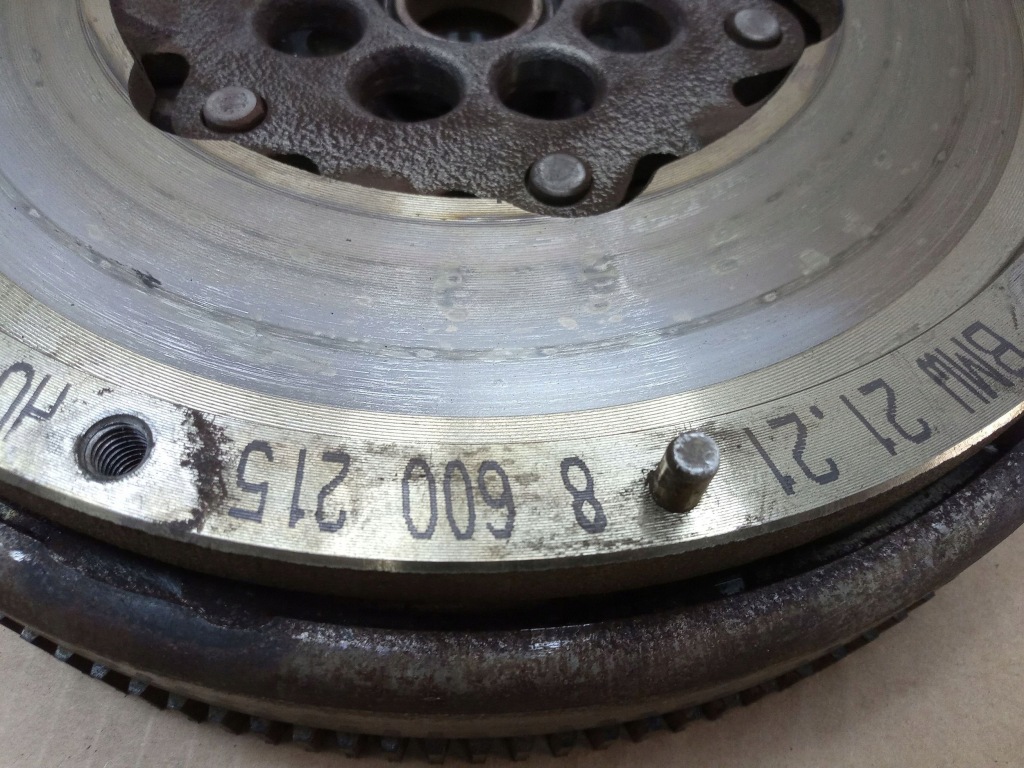 Комплект сцепления комплект bmw x1 f48 f49 8600215 с Разборки