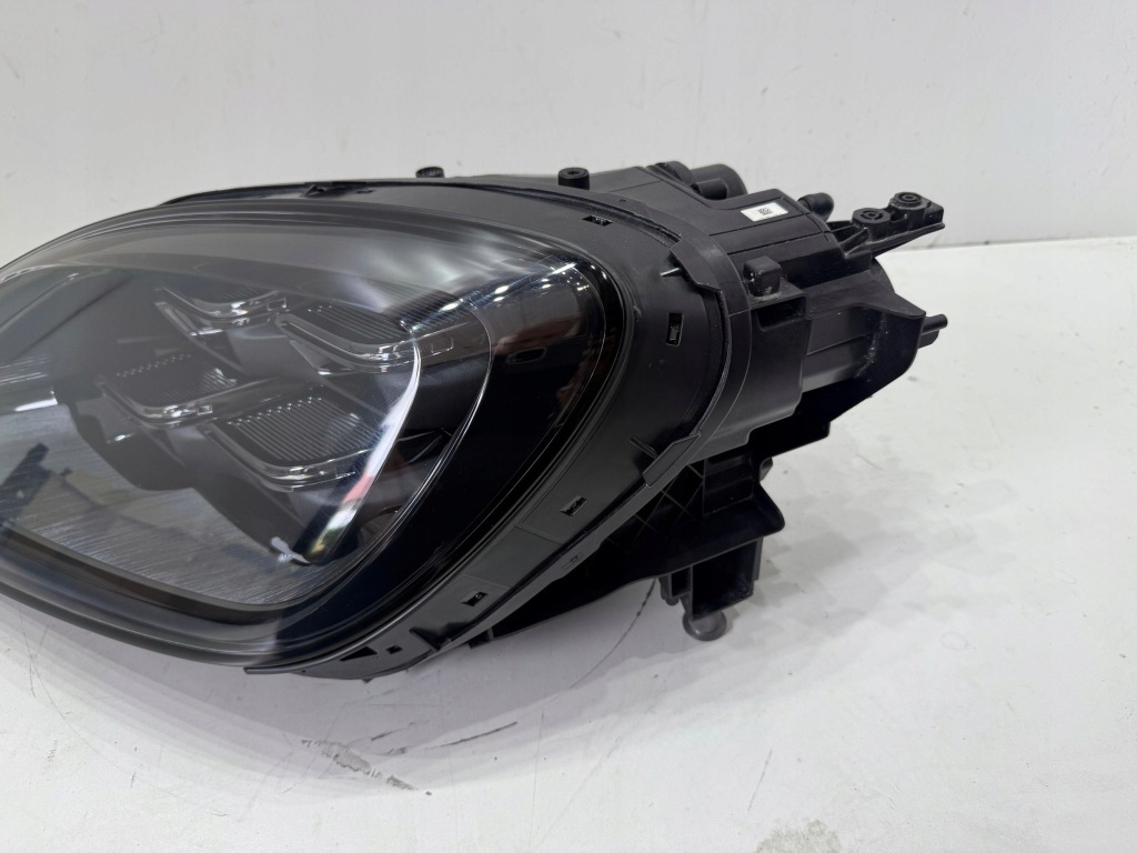 Porsche cayenne 9y0 рестайлинг  full led matrix фара передняя левая 9y0941085q с Разборки