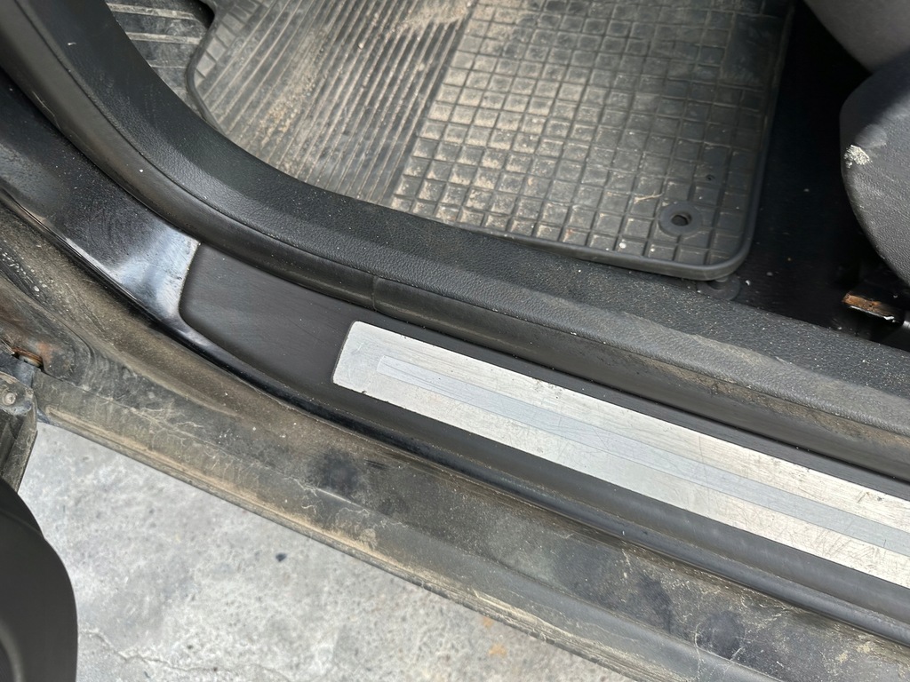 фото №4, Молдинг поріг лівий перед audi a4 b7