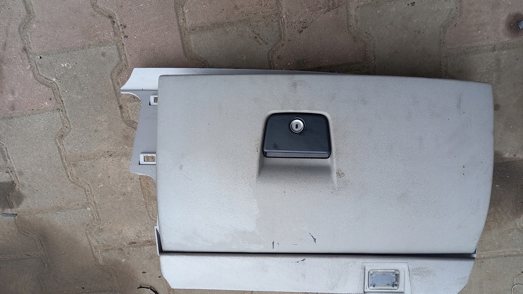 фото №1, Бардачок пассажира volvo s40 04r ii 8626141