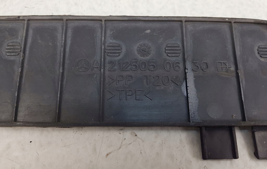 фото №8, Mercedes e w212 захист радіатора a2125050630 oryg