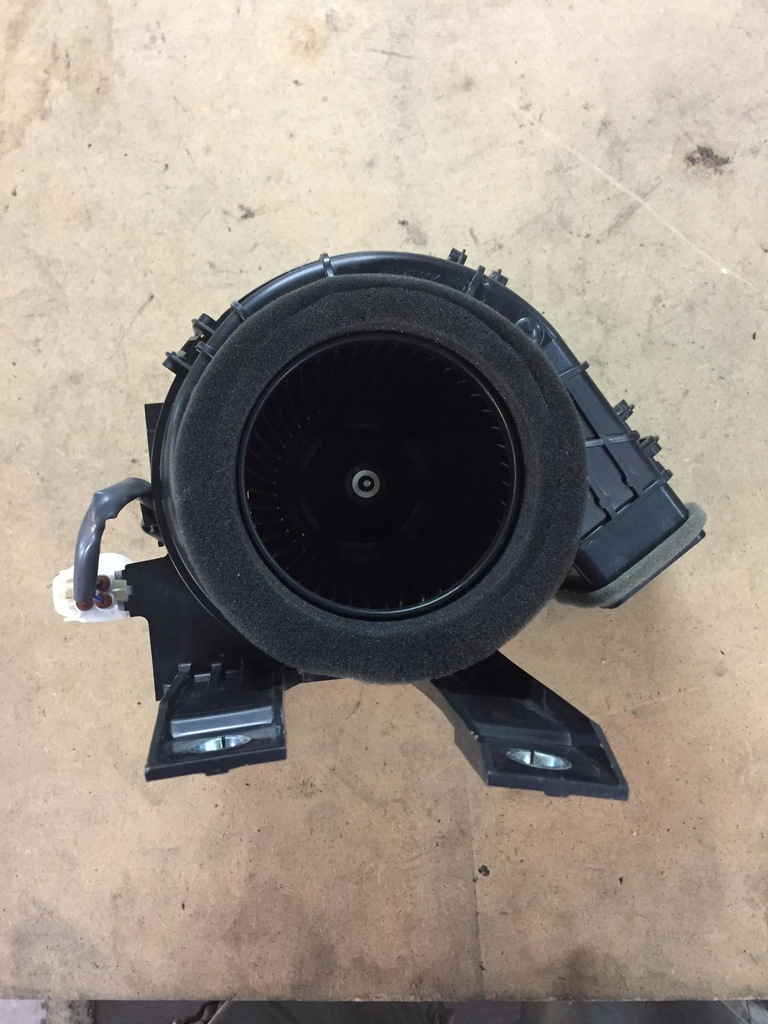 фото №1, Toyota corolla e21 вентилятор аккумулятора g9230-47050