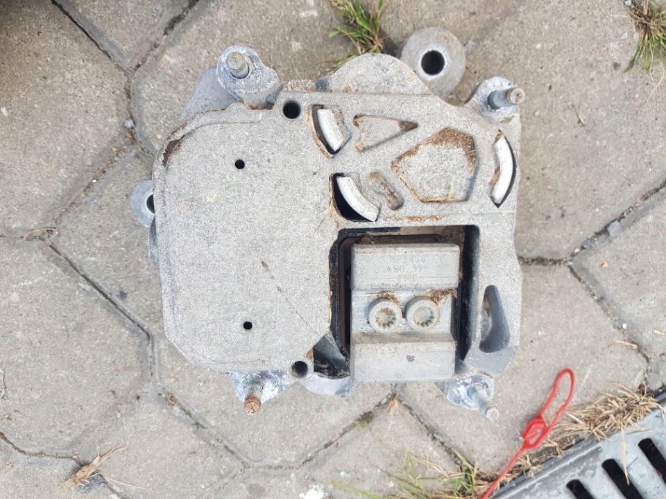 фото №4, Audi a7 lift кронштейн подушка кронштейн коробки 4g0399263ac