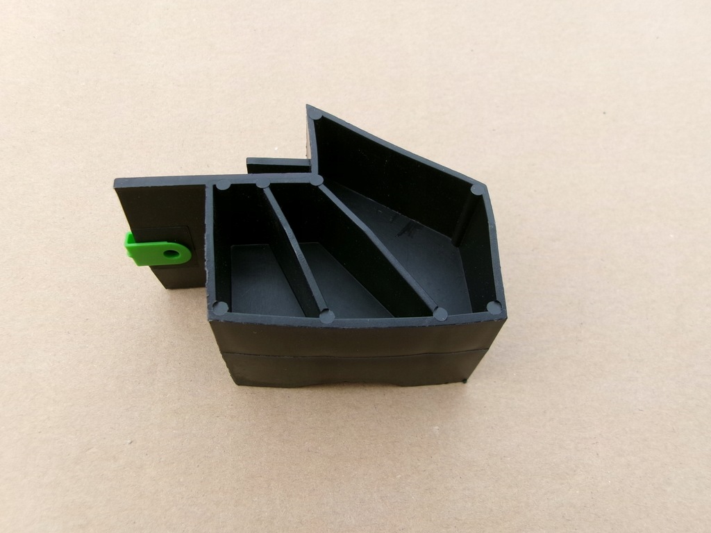 фото №2, Напрямна правий бампера задня renault scenic ii 03-06 aso