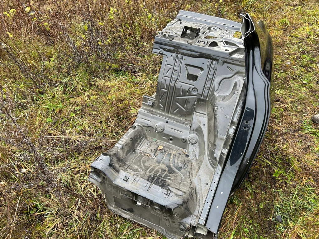 фото №8, Bmw 7 f01 f02 f03 f04 2011 левая сторона наборы запчасти кузовных