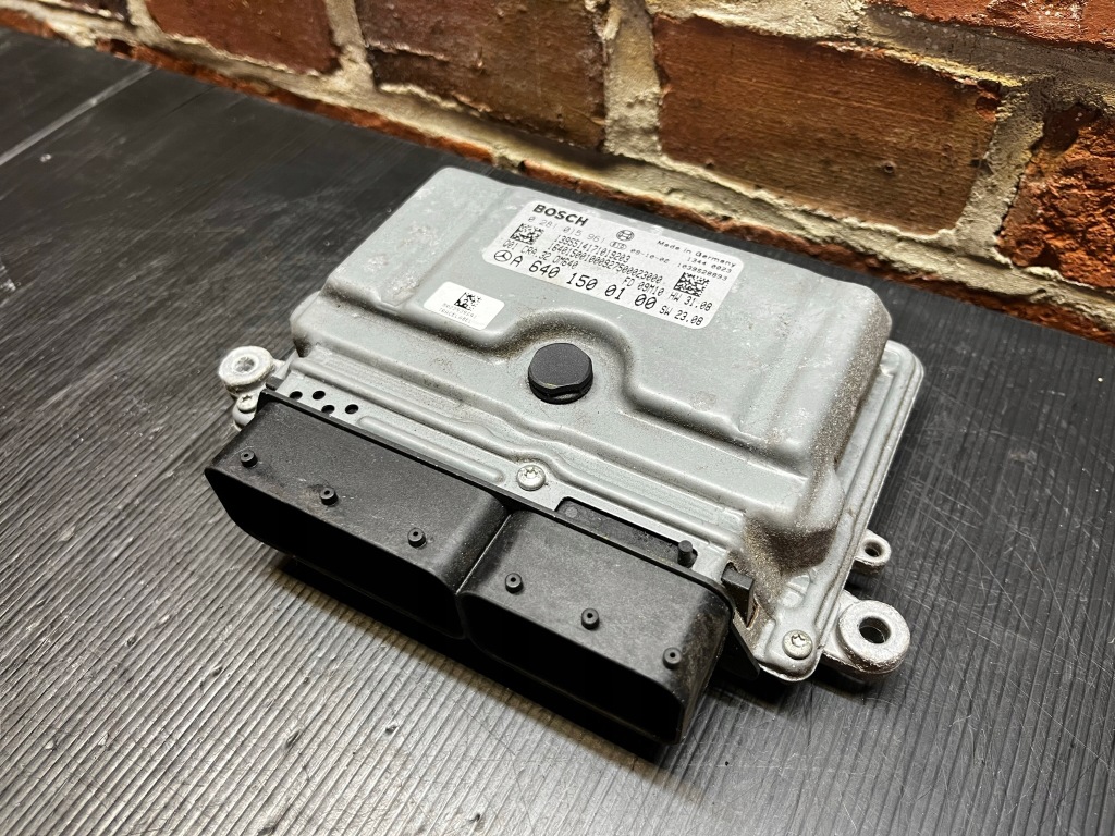 фото №1, Mercedes бортовой компьютер блок управления 0281015961 a6401500100