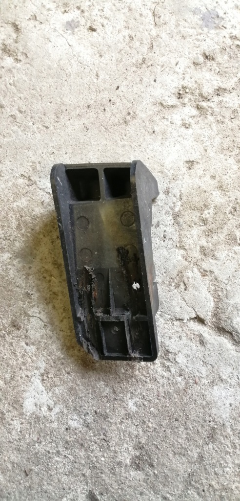 фото №1, Mazda 6 gh 08-12 направляющая лампы левый передний