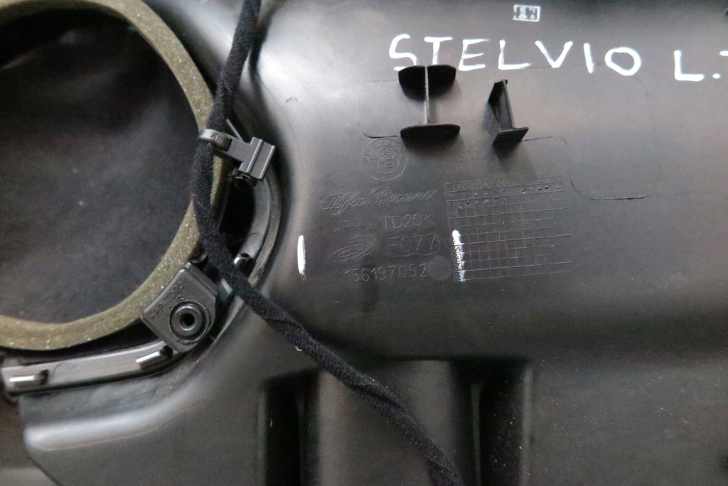 фото №11, Обшивка дверь левый задняя alfa romeo stelvio 156197052