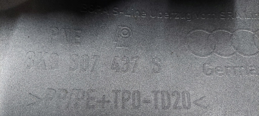 Audi a4 b8 8k0 рестайлінг  s-line бампер перед решітка радіатора решітка  4pdc sprysk Доставка