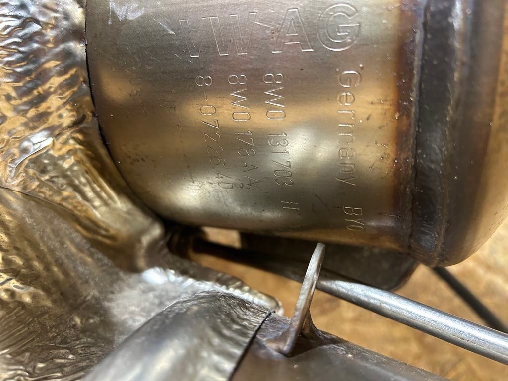 фото №11, Каталізатор фільтр dpf датчик audi 3.0 tdi 8w0131765c 8w0131703h демонтаж оригінальний номер