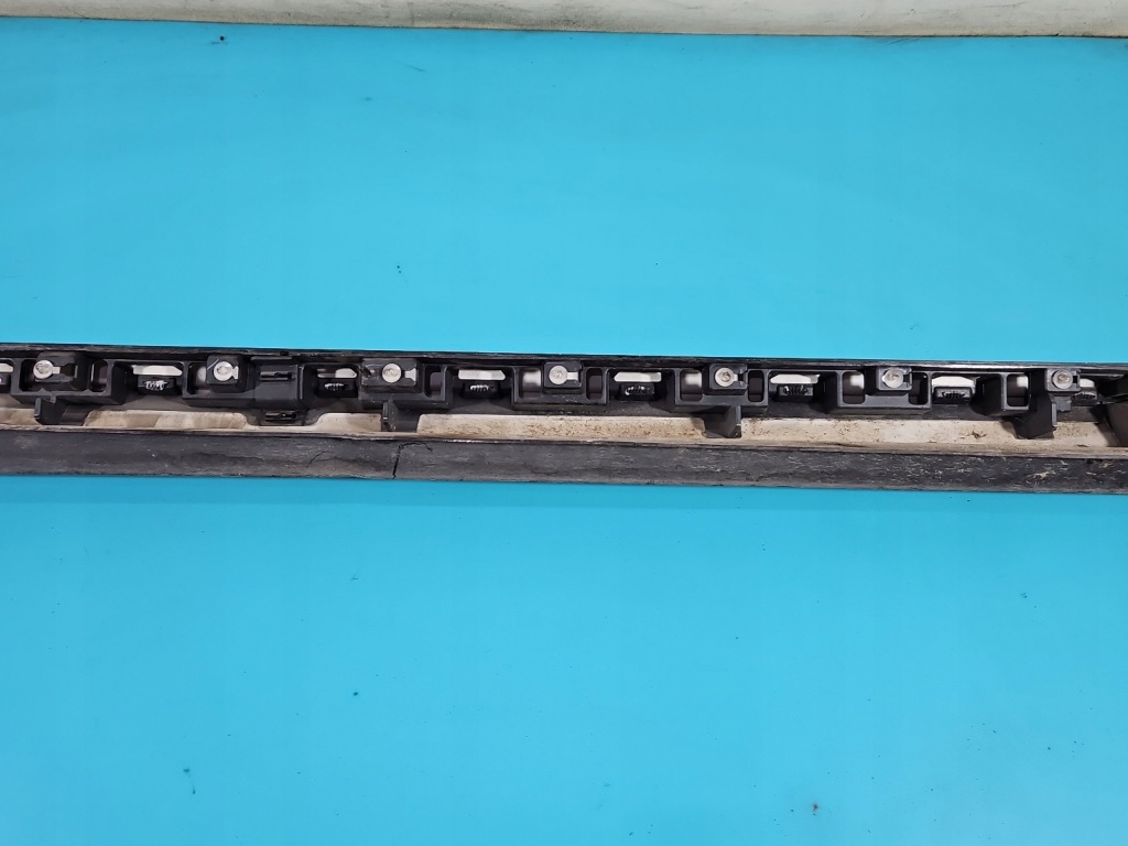 Накладка  порог левая порог накладка jaguar xf 2 x260 gx63-101d57-a Цена