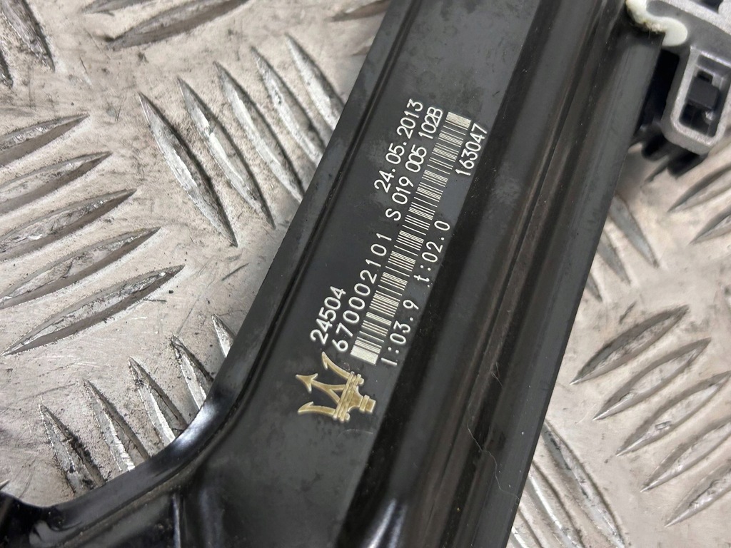 фото №13, Підйомник скло задній права сторона maserati quattroporte 670002101