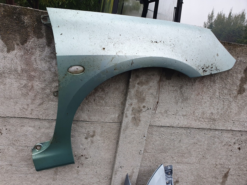 фото №11, Крила правий перед передній mazda demio зелений