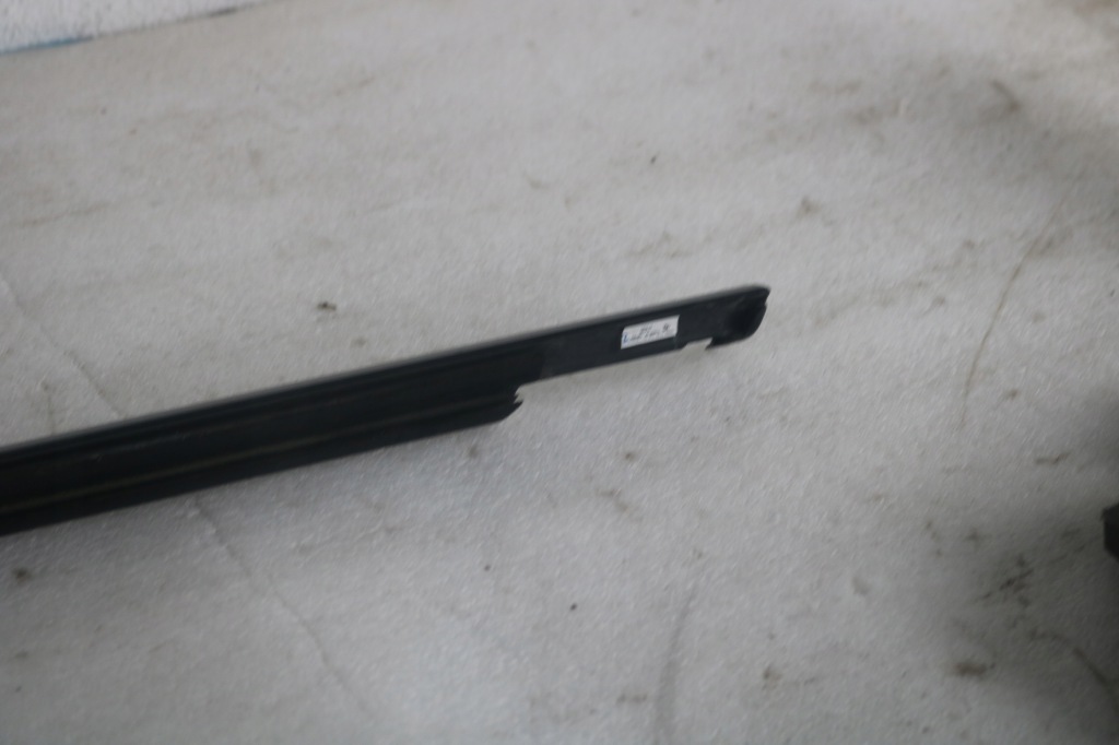 Bmw 5 g30 молдинг ущільнювач двері правий перед передня 7404026 - Київ