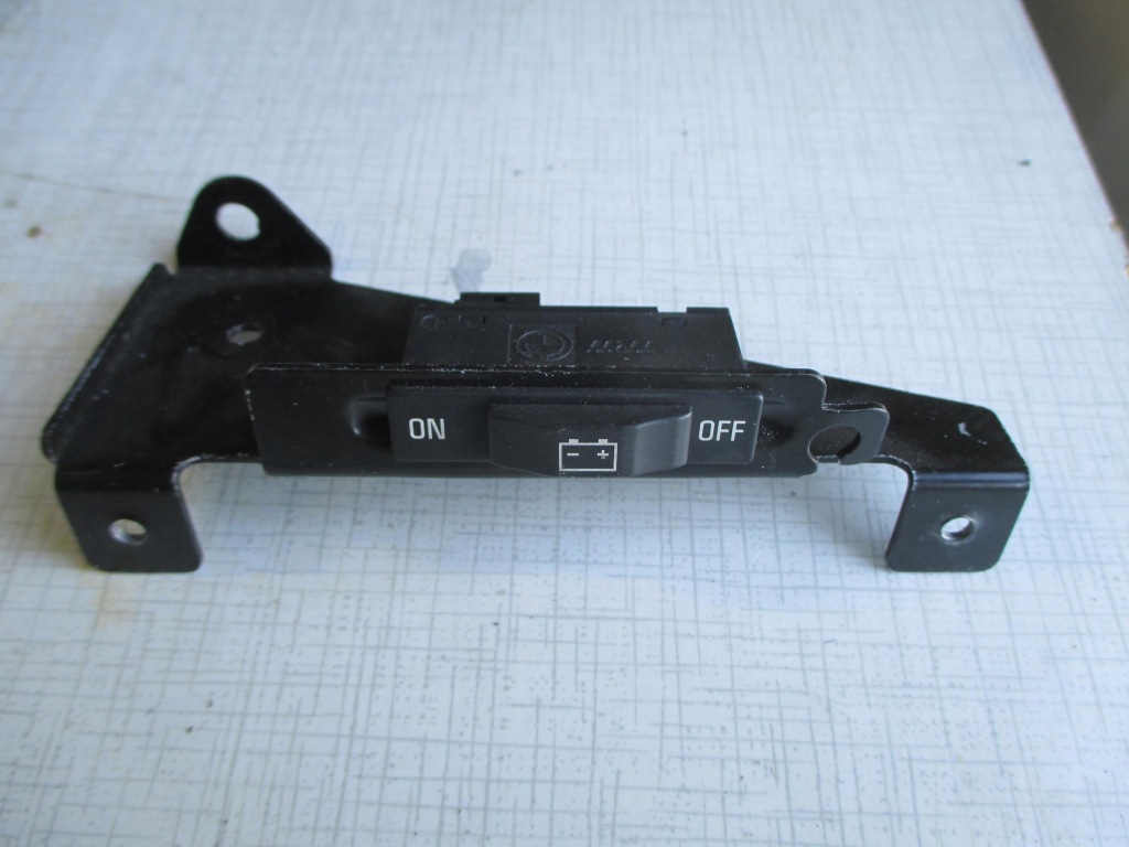 фото №1, Bmw e65 01-05 перемикач акумулятор