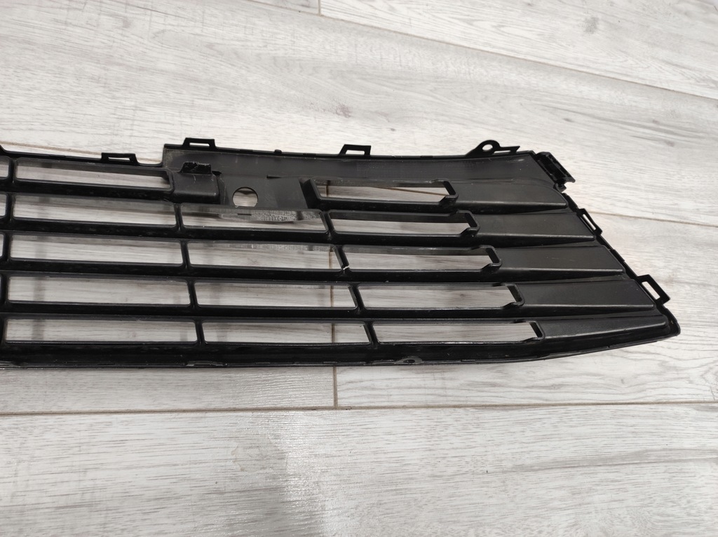 фото №10, Решітка середня бампера opel astra l 6 9839979680