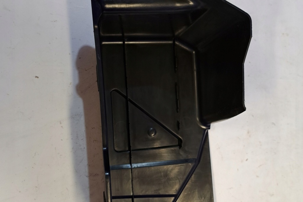 фото №7, Кришка акумулятор volvo v70 ii sw 8622335 2.4l дизель 96kw 2002