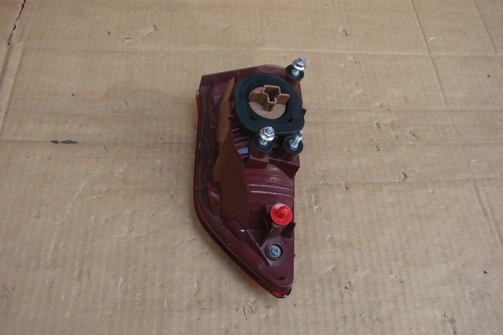 фото №11, Infiniti qx70 s51 2013 правая сторона лампы задний крышки багажника